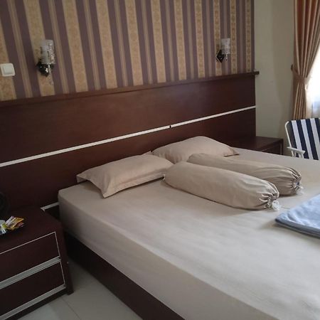 Riki Guesthouse Syari'Ah Jepara Extérieur photo