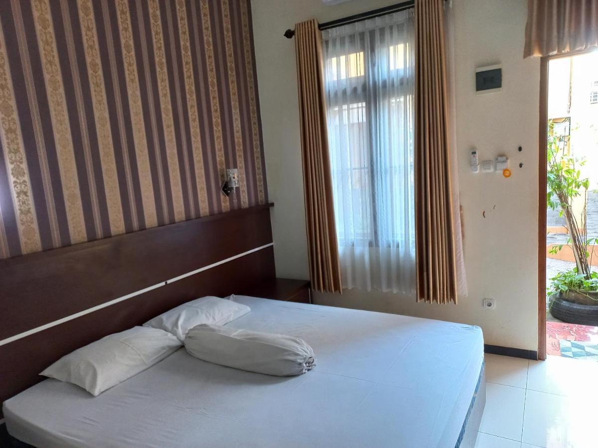 Riki Guesthouse Syari'Ah Jepara Extérieur photo