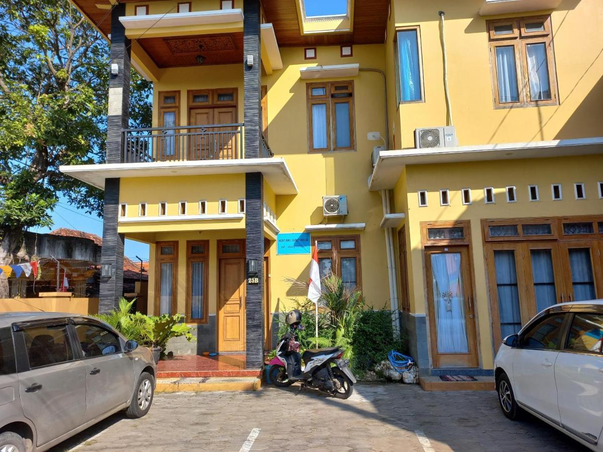 Riki Guesthouse Syari'Ah Jepara Extérieur photo