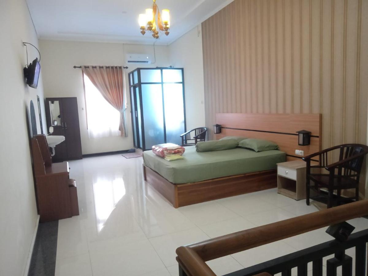 Riki Guesthouse Syari'Ah Jepara Extérieur photo