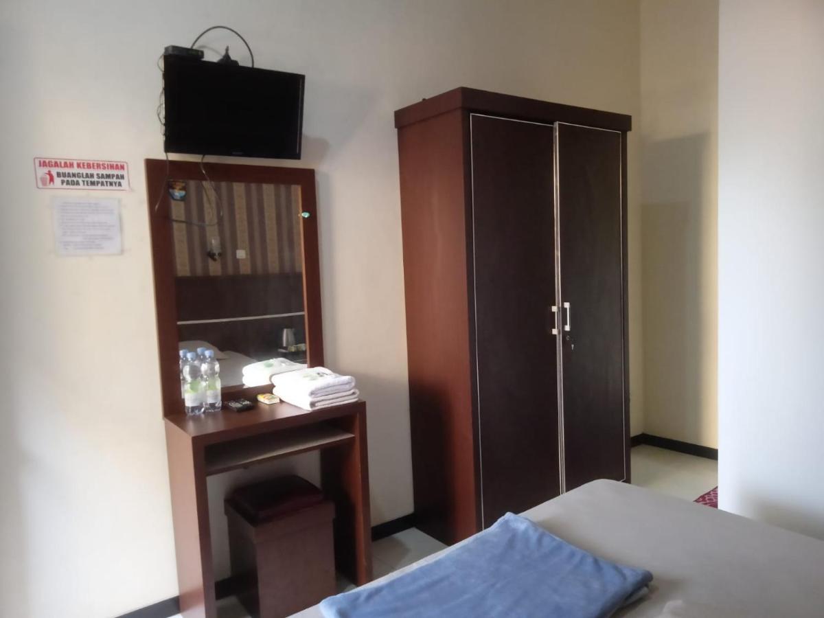Riki Guesthouse Syari'Ah Jepara Extérieur photo